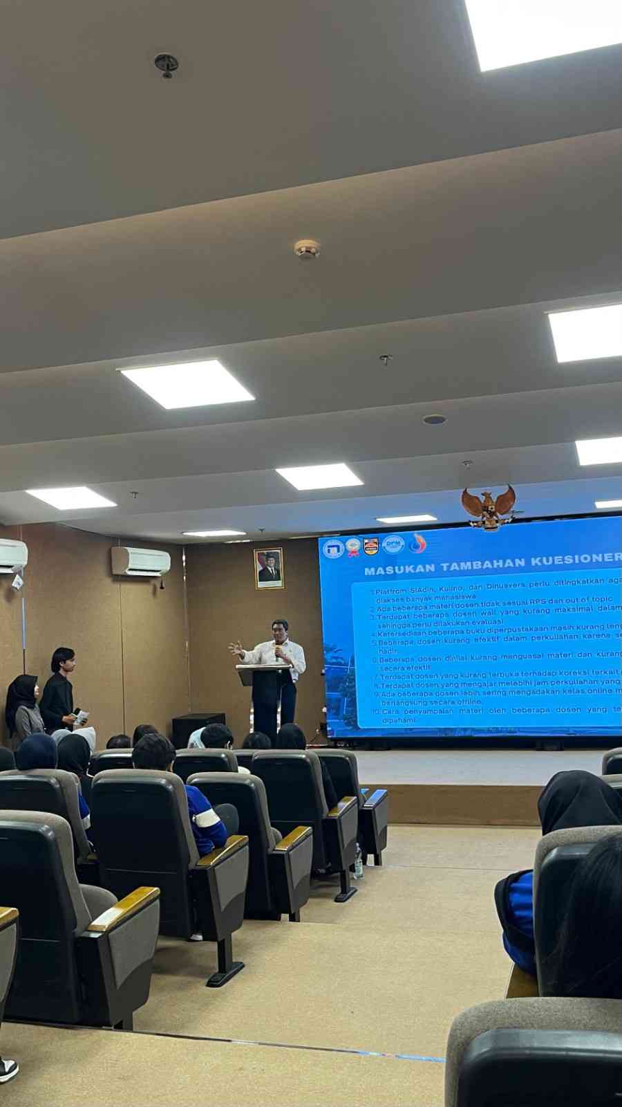 Sesi Diskusi 1 Akademik Fakultas Ekonomi dan Bisnis